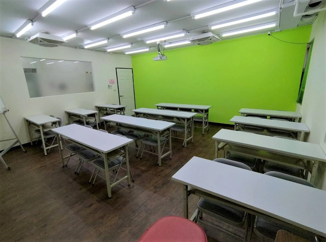 台北忠孝復興場地租借-台北微風廣場復興教室租借-501教室-教室型圖片
