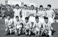 REAL VALLADOLID DEPORTIVO. Temporada 1961-62. Zumalabe, Matito, García Verdugo, Pinto, Ramírez, Sanchís. Joselín, Mirlo, Morollón, Endériz y Molina. REAL VALLADOLID DEPORTIVO 4 REAL GIJÓN C. F. 2. Jueves 12/10/1961, 16:30 horas. Campeonato de Liga de 2ª División, jornada 7. Valladolid, España, estadio José Zorrilla. GOLES: ⚽0-1: 19’, Encontra. ⚽0-2: 45', David. ⚽1-2: 48’, Morollón. ⚽2-2: 67’, Mirlo. ⚽3-2: 77’, Mirlo. ⚽4-2: 88’, Joselín.