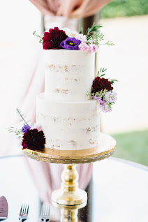 shades of purple wedding cake