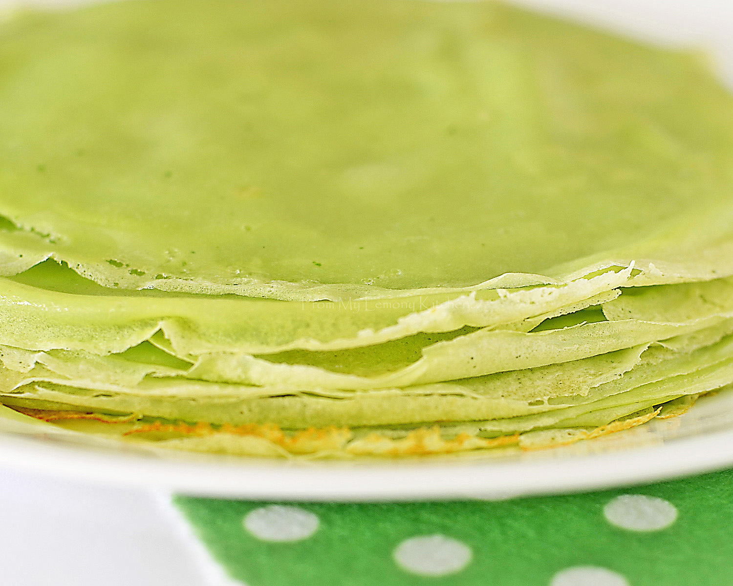 Kuih Ketayap/Pandan Crepe with Sweet Coconut filling 