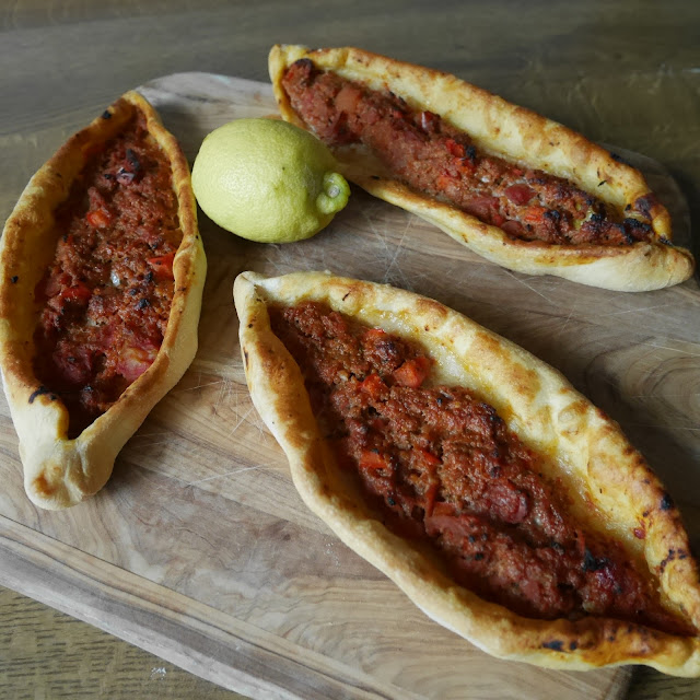 Türkische Pide, einfaches Rezept