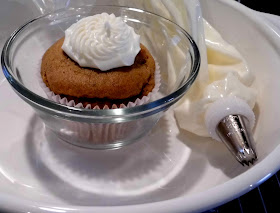 pumpkin cupcake, pumpkin muffins, cream cheese frosting, pumpkin muffin with cream cheese