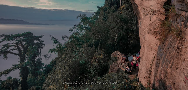 Pemandangan dari ketinggian riam terinting