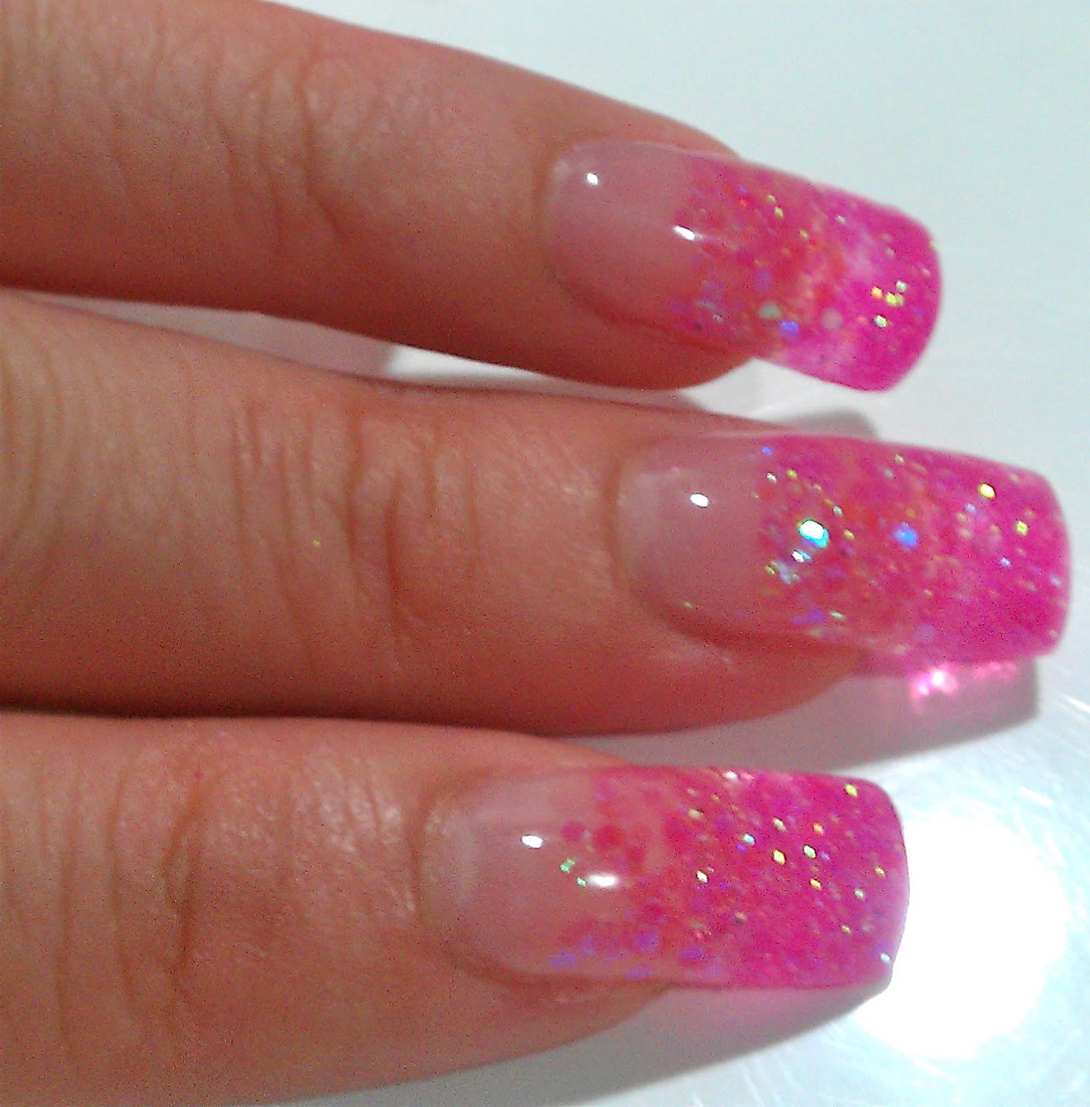 The Clover Beauty Inn: NOTD: Pink Glitter Gel Nails