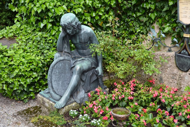 Pfarrkirche St Peter Paul Oberammergau Cemetery