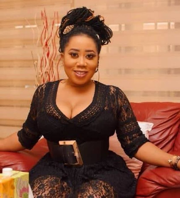 “God Didn’t Give It To Me To Cover It” – Actress Moyo Lawal Flaunt Backside