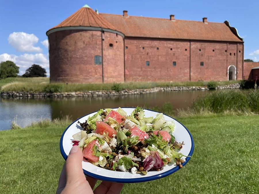 Sommarsallad med vattenmelon och fetaost
