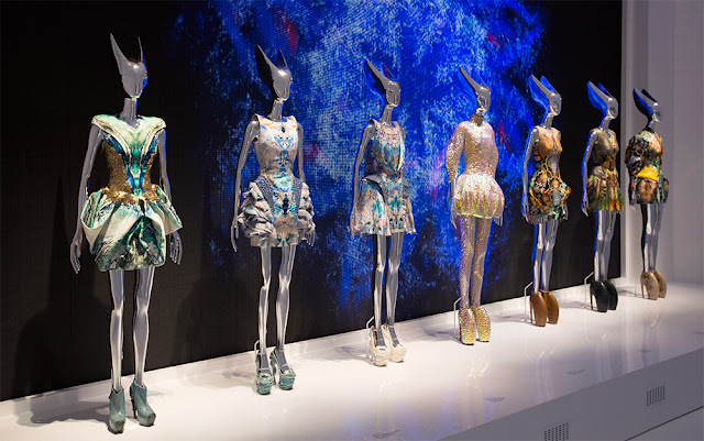 Alexander-McQueen-Savage-Beauty-Exhibition-London