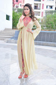 Rashi Khanna new glamorous photos-thumbnail-10