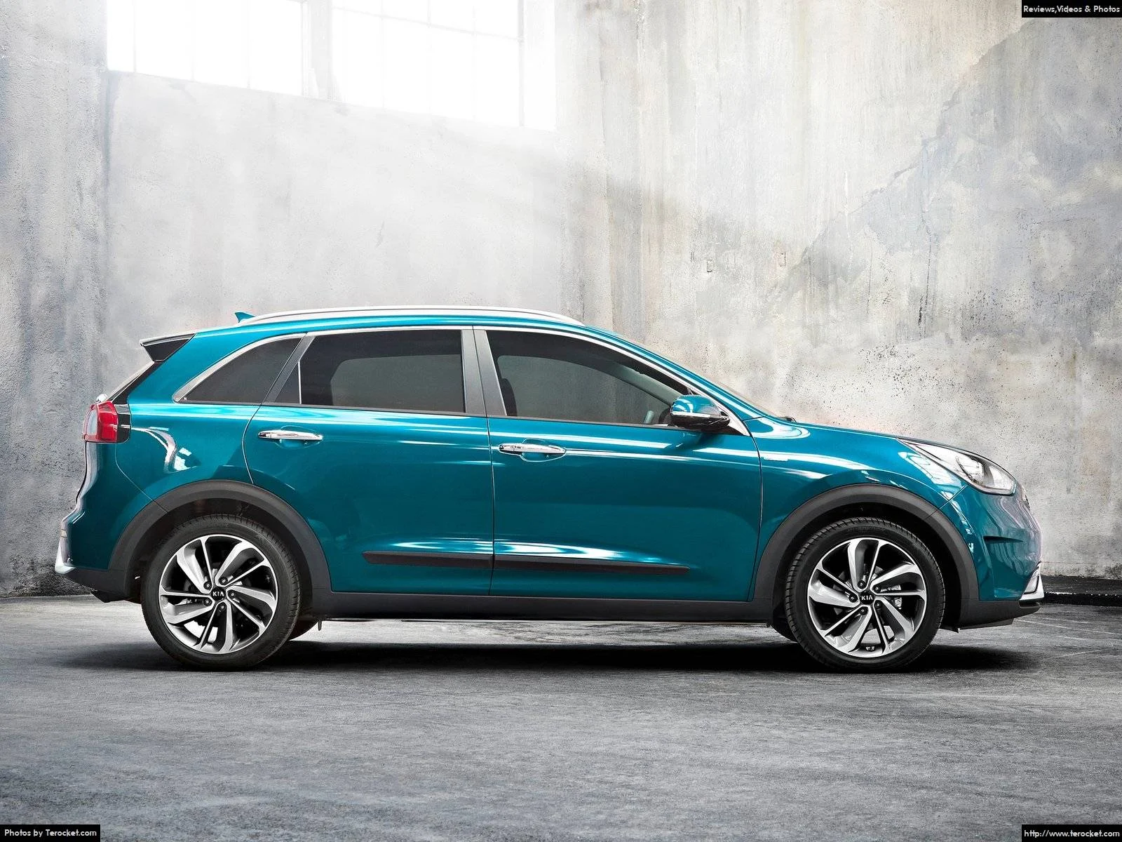 Hình ảnh xe ô tô Kia Niro EU-Version 2017 & nội ngoại thất