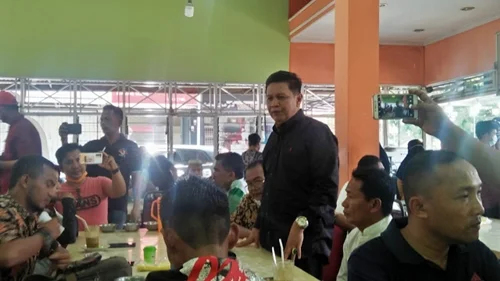 Silaturahmi dengan Awak Media, Ini Pesan Penting Irwan Basir Datuk Rajo Alam