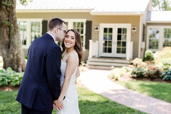 Fleetwood Farm Winery Wedding photographed by Heather Ryan Photography