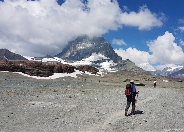 Hike the Matterhorn Glacier Trail from Trockener Steg to Schwarzsee