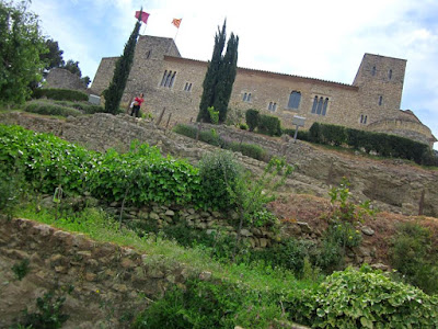 Castillo de Sant Marti Sarroca cerca de Barcelona