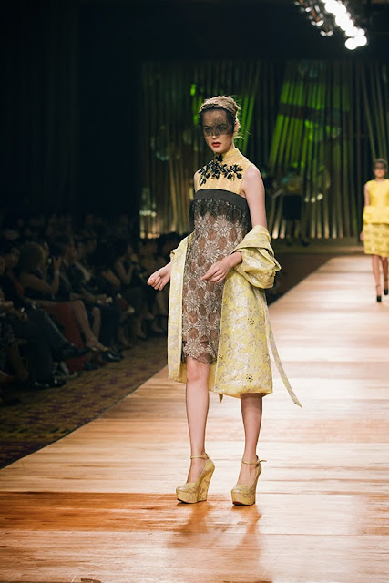 Mode adalah  Fashion The Evening  Dress  of Sebastian Gunawan