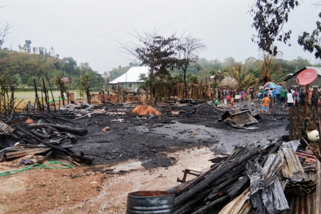 Lima rumah panggung di Kota Bima terbakar, kerugian ditaksir Rp 500 juta