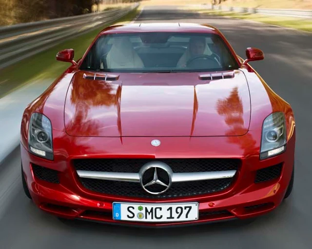 Mercedes-Benz SLS