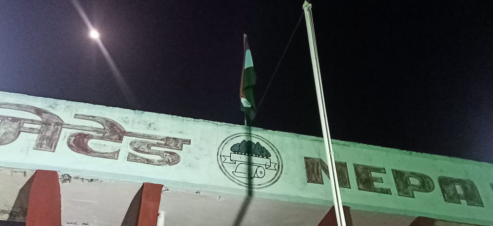 भारत सरकार के सार्वजनिक उपक्रम नेपामिल  कागज कारखाने मे हुआ राष्ट्रीय ध्वज का अपमान  