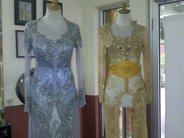 Salon Sanggar Kebaya  Bougenvile KEBAYA  tersedia busana 