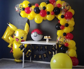 ideas para mesa de dulces de pokemon pikachu con globos