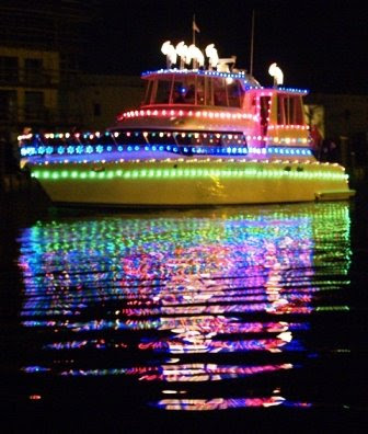 christmas boat parade report