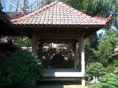 gazebo kayu