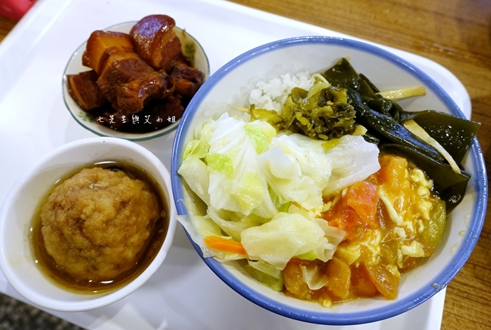 13 板橋古早味美食成昌食堂排骨飯獅子頭飯焢肉飯