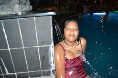 " Shachem Lieuw in the swimming pool of hotel Torarica in Paramaribo"