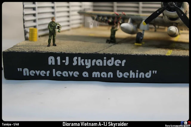Titre du diorama du A-1J Skyraider au Vietnam au 1/48.