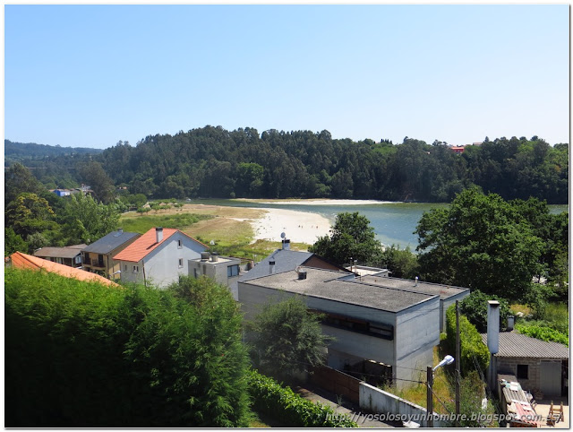 Playa fluvial del río Lambre