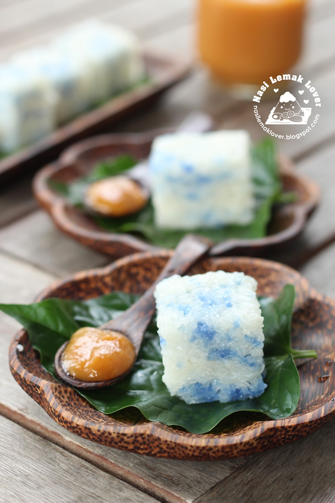 Nasi Lemak Lover: Pulut Tai Tai (Nyonya steamed blue 