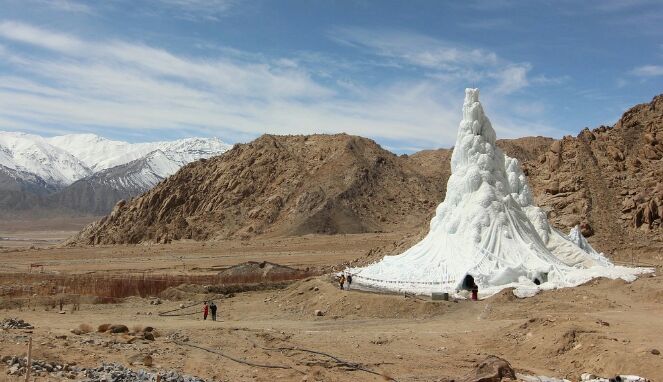 Stupa Es Cara Unik Penduduk Himalaya Atasi Krisis Air