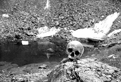 Roopkund, Misteri Danau Tengkorak Di Himalaya [ www.BlogApaAja.com ]