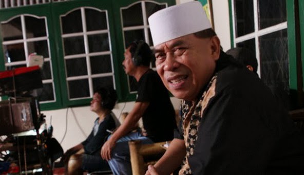 http://www.muvila.com/read/sinetron-tukang-bubur-naik-haji-tembus-1000-episode