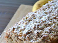 CINNAMON CRUMB BANANA BREAD