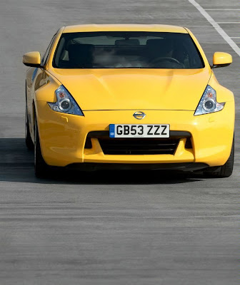 2009 Nissan 370Z Yellow - Front
