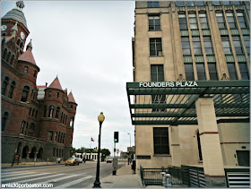 Lugares Turísticos y Atracciones en Dallas: Founder's Plaza