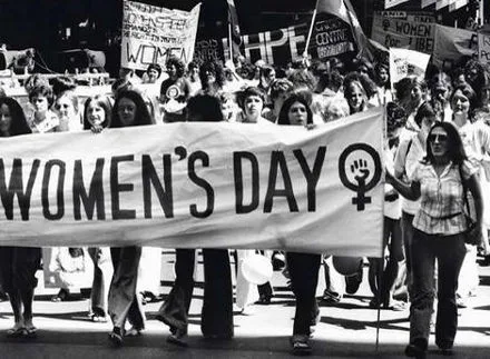 Ομάδα Γυναικών Αργους: 8η ΜΑΡΤΗ - Σύμβολο αγώνα, θα μας οδηγεί και τούτο τον αιώνα