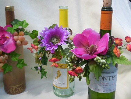 Floral Rings Decorate Your Wine Bottles The Etsy store AmoreBride offers 