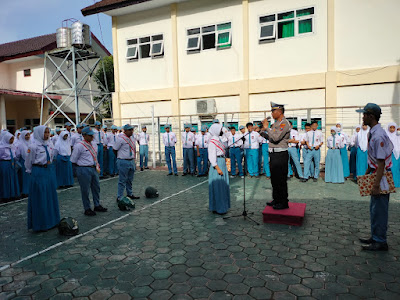 Satlantas Polres Bondowoso Sosialisasikan Keselamatan Berlalulintas di SMKN 2 Bondowoso