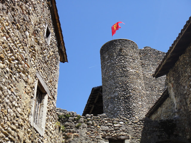 Pérouges