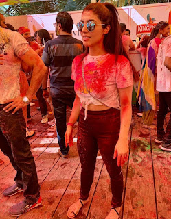 Holi look of Foreign Girls pic photo Abroad