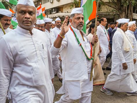 कन्नड़ जाने बिना कर्नाटक में नहीं रह सकते, 1 नवंबर को फहराएं कन्नड़ झंडा; क्या बोले डीके शिवकुमार