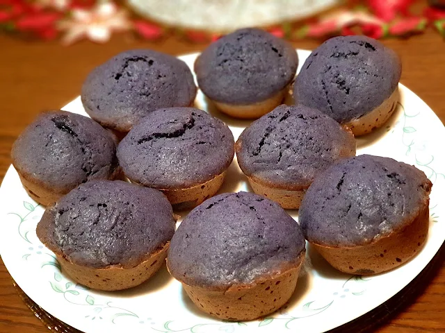 Baked maqui berry muffins