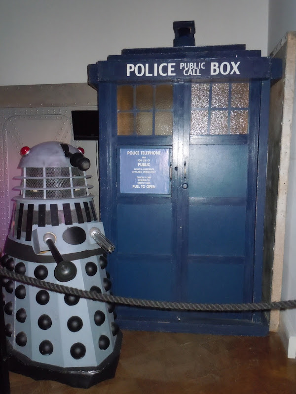 Dr Who Dalek and Tardis movie props