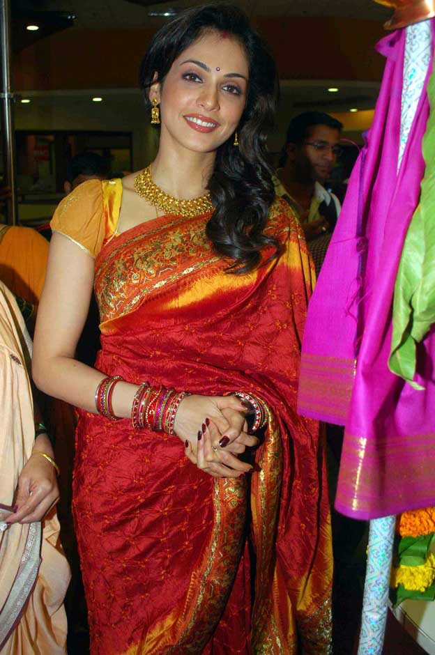 Isha Koppikar in Saree