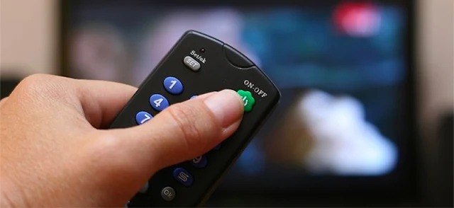Tắt và khởi động lại tivi TCL