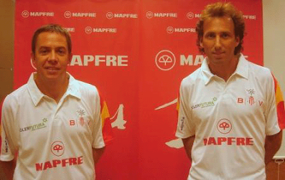 Mapfre patrocina a los jugadores de pádel Gabi Reca y Hernán Auguste