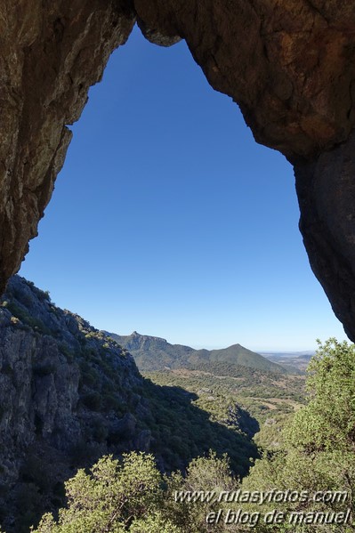 Crestería Ojo del Moro - Salto del Cabrero