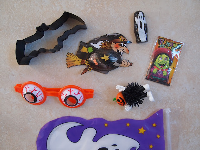 Halloween party bags from Party Pieces